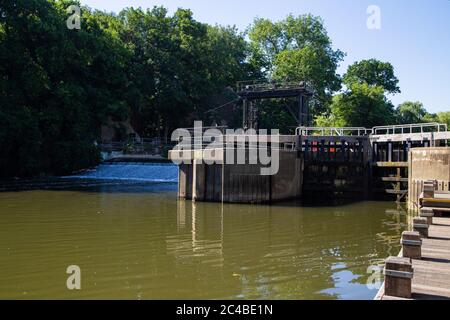 Blocco teston. Parco nazionale del ponte di teston. Kent. REGNO UNITO Foto Stock