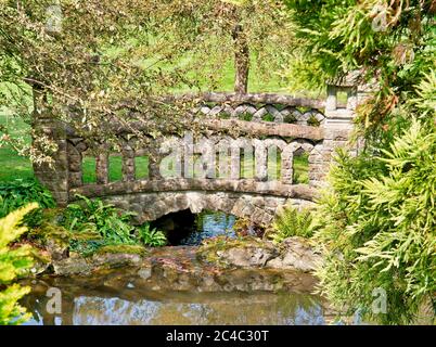 Ponte giapponese, Monte Ephraim, Casa, Giardini, Faversham, Kent, Inghilterra Foto Stock