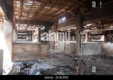 Focolaio di incendio al mercato di Oba a Benin City, Stato di Edo, Nigeria Foto Stock