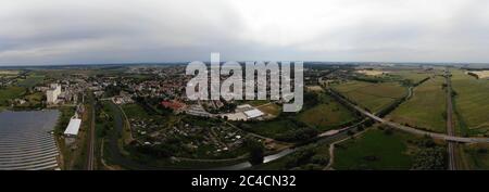 Veduta aerea di Pasewalk, una città del distretto di Vorpommern-Greifswald, nello stato del Meclemburgo-Vorpommern in Germania. Situato sul fiume Uecker Foto Stock