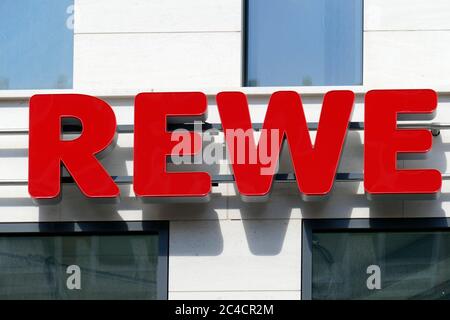 Logo REWE, supermercato, Germania, Europa Foto Stock