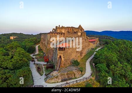 Panorama aereo del castello di Visegrad Ungheria Foto Stock