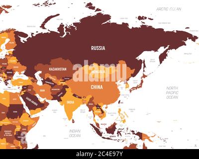 Asia - marrone tonalità arancio colorato su sfondo scuro. Mappa politica dettagliata del continente asiatico con etichettatura dei nomi di paesi, oceani e mari. Illustrazione Vettoriale