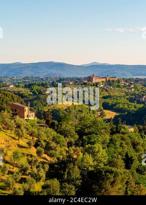 Monastero di Sant'Eugenio nella campagna toscana. Siena. Italia. Foto Stock