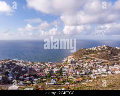 Vista panoramica aerea di Point blanche sull'isola caraibica di st.maarten. Foto Stock