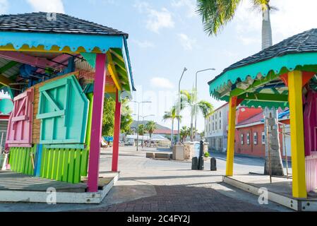 Mercato vuoto a Philipsburg sull'isola di St.maarten, a causa del virus corona che ha obbligato l'isola a chiudere. Foto Stock