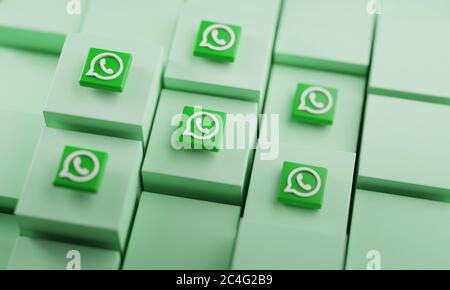 Logo WhatsApp sui cubi. Rendering 3D in background sui social media Foto Stock