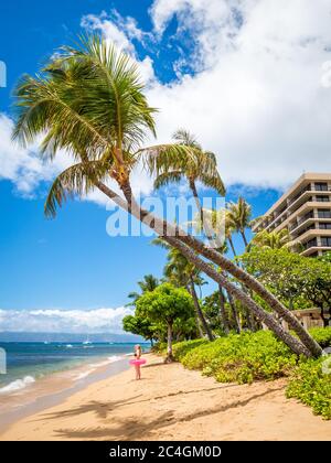 Kaanapali Beach, Maui, Hawaii, tre miglia di sabbia bianca e acqua cristallina Foto Stock