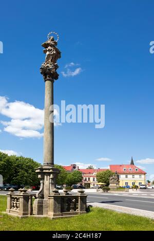 náměstí K. J. Erbena, město Miletín, Kralovéhradecký kraj, Česká republika/K.J. Erben Square, città di Miletin, regione di Hradec Kralove, repubblica Ceca Foto Stock