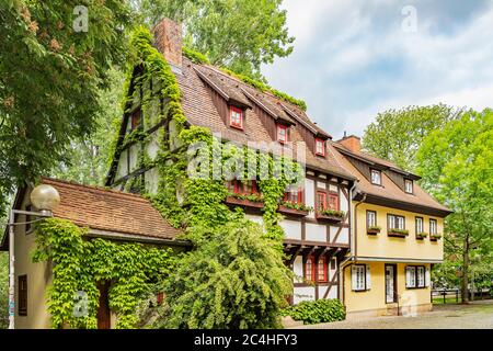 Lo Studentenburse (bursa pauperum) si trova a Kreuzsand 9, nel centro storico di Erfurt, Turingia, Germania, Europa Foto Stock