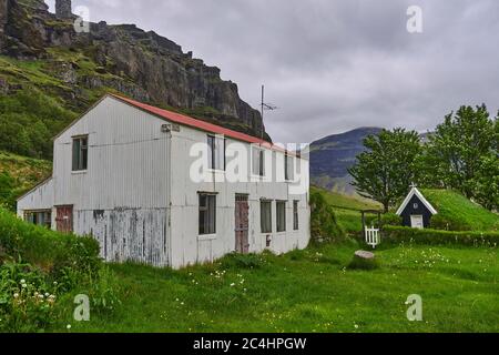 Nupsstadur, pittoresca vecchia fattoria nel sud-est dell'Islanda Foto Stock