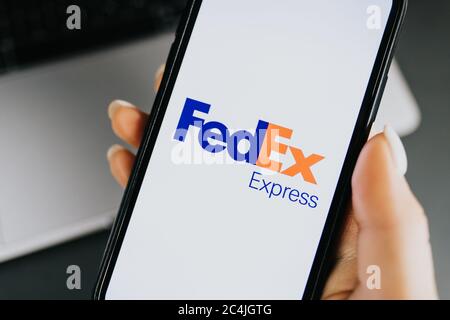 Logo FedEx sullo schermo dello smartphone. Foto Stock