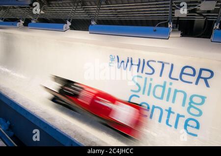 Whistler, BC, Canada: Bob che gareggia al Whistler Sliding Center - Stock Photo Foto Stock