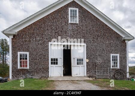 Un vecchio fienile in una fattoria in Massachusetts Foto Stock