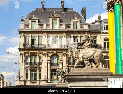 BRUXELLES, BELGIO - 2019 - Vista al Palazzo della Borsa di Bruxelles. Ex Borsa, Bruxelles è la capitale del Belgio. Foto Stock