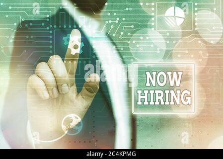 Cartello di testo che mostra ora in affitto. Foto aziendale che mostra un atto di iniziare a impiegare personale qualificato per il controllo dell'amministratore del sistema di posizionamento, Foto Stock