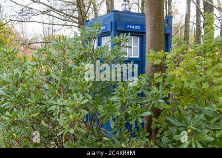 Medico che è scatola di polizia tardis Foto Stock