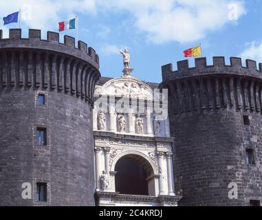 Ingresso ad arco trionfale, Castel nuovo, Napoli (Napoli), Campania, Italia Foto Stock