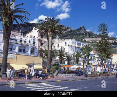 Centro città, Amalfi, Costiera Amalfitana, Provincia di Salerno, Regione Campania, Italia Foto Stock