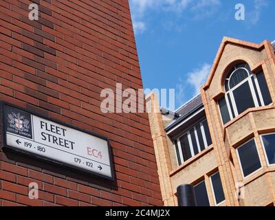 Cartello stradale per Fleet Street a Londra, Inghilterra, nota per gli uffici di giornali Foto Stock