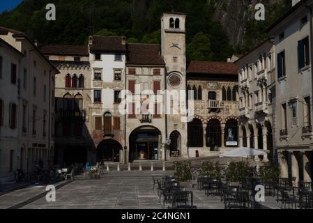 Italia, Vittorio Veneto, vista su Piazza Flaminio nel quartiere Serravalle Foto Stock