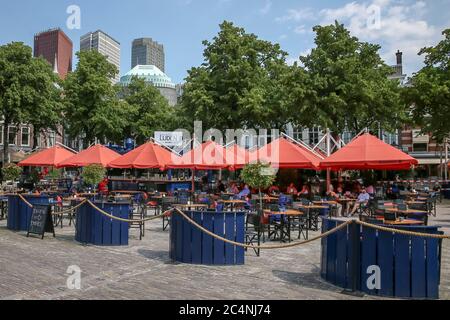 Den Haag, Paesi Bassi. 26 Giugno 2020. DEN HAAG, 26-06-2020, Horeca in coronatijd Credit: Pro Shots/Alamy Live News Foto Stock