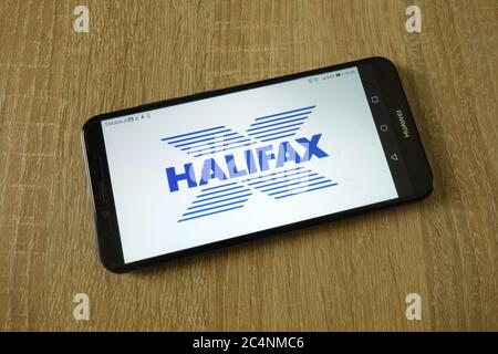 Logo Halifax visualizzato sullo smartphone Foto Stock