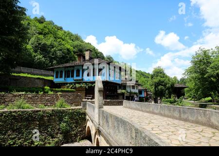 Casa nel Museo Etnografico all'aperto 'Etar', nell'omonimo quartiere di Gabrovo. E' una ricostruzione dello stile di vita bulgaro, cultura A. Foto Stock