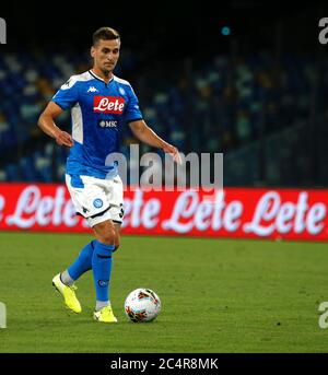 Napoli, Campania, Italia. 28 Giugno 2020. Durante la Serie a Italiana Calcio SSC Napoli vs FC SPAL il 28 giugno 2020 allo stadio San Paolo di Napoli.in foto: ARKADIUSZ MILIK Credit: Fabio Sasso/ZUMA Wire/Alamy Live News Foto Stock