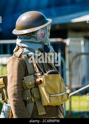 Soldato britannico della prima guerra mondiale con maschera a gas, evento di esperienza bellica, Fortune orientale, Lothian orientale, Scozia, Regno Unito Foto Stock