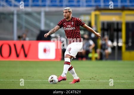 Milano, Italia. 28 Giugno 2020. MILANO - 28 giugno 2020: Durante la Serie UNA partita di calcio tra AC Milano e AS Roma. (Foto di Nicolò campo/Sipa USA) Credit: Sipa USA/Alamy Live News Foto Stock