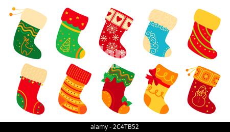 Set di calze natalizie. Cartoon vacanza carino calze colorate e decorate. Calze natalizie da regalo, decorate con agrifoglio e motivi. Collezione design Capodanno. Illustrazione vettoriale Illustrazione Vettoriale