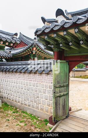 Dettagli da uno della costruzione del Palazzo di Changdeokgung, Seoul, Corea del Sud Foto Stock