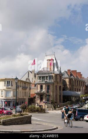 Vista del centro di Dinard, Bretagna, Francia Foto Stock