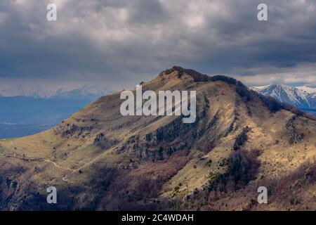 Cima di Comanegra - (alta Garottxa Montagne, Catalogna, Spagna) Foto Stock