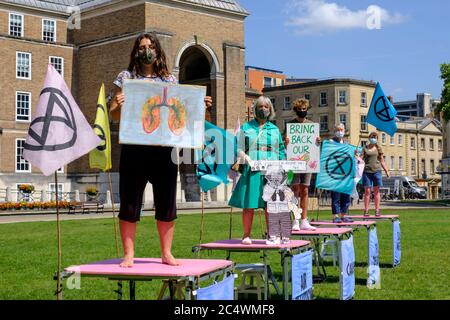 L'estinzione del 2020 giugno Rebellion aria pulita protesta College Green Bristol, Regno Unito Foto Stock