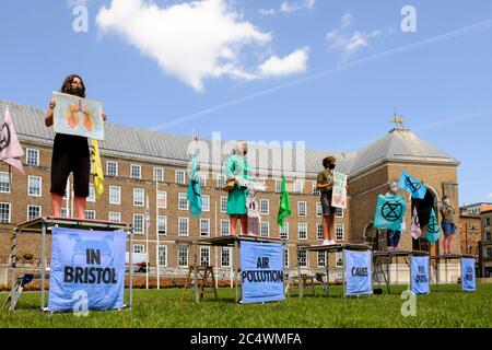 L'estinzione del 2020 giugno Rebellion aria pulita protesta College Green Bristol, Regno Unito Foto Stock