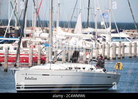 Rostock, Germania. 14 Giugno 2020. Il porto di vela della Yachtafenresidenz Hohe Düne a Rostock-Warnemünde. Credit: Lord-Lord/dpa-Zentralbild/ZB/dpa/Alamy Live News Foto Stock