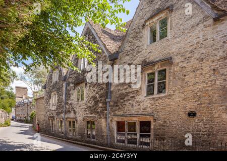 Metà 16 ° secolo Chalford Place costruito in pietra Cotswold nelle Valli Stroud a Chalford, Gloucestershire UK Foto Stock