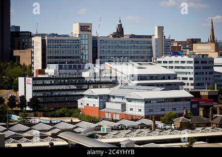 SHEFFIELD, il centro cittadino dello Yorkshire meridionale, con il campus Sheffield Hallam University Buildings Foto Stock