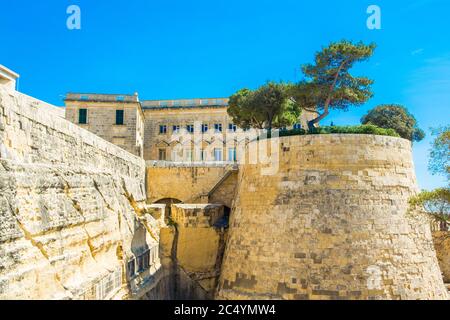 Elemento architettonico della porta della città di Valletta, Malta Foto Stock