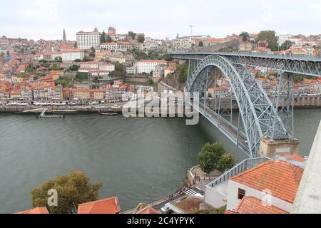 fiume douro e ponte dom luiz a porto (portogallo) Foto Stock