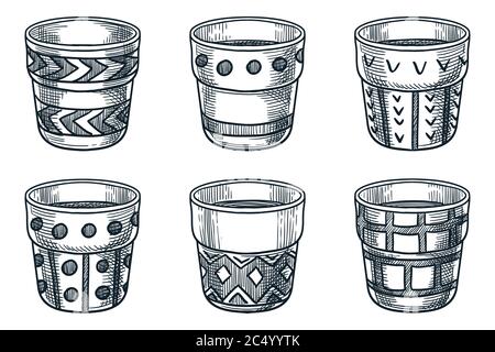 Set di vasi vuoti in ceramica, isolati su sfondo bianco. Illustrazione dello schizzo disegnata a mano dal vettore. Contenitori di piante o raccolta di vasi di argilla. Giardino Illustrazione Vettoriale