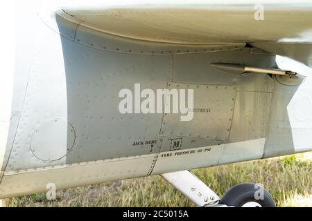 Primo piano di un Supermarine Spitfire IX ad Aero Legends, Headcorn (Lashenden), UK., Elizabeth NH341 Foto Stock