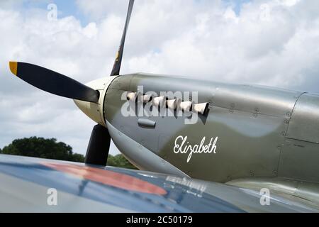 Primo piano di un Supermarine Spitfire IX ad Aero Legends, Headcorn (Lashenden), UK., Elizabeth NH341 Foto Stock