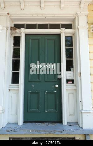 Ingresso Green Front al Walker House Heritage Centre e al Museo di Kincardine, Ontario, Canada, la più antica casa e hotel di Kincardine Foto Stock