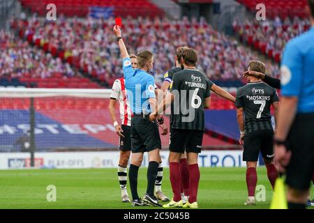 Londra, Regno Unito. 29 Giugno 2020. Dean Moxey di Exeter City viene inviato durante la partita finale DI PLAY-off della Sky Bet League 2 tra Exeter City e Northampton Town presso lo stadio Wembley, Londra, Inghilterra, il 29 giugno 2020. Foto di Andy Rowland. Credit: Prime Media Images/Alamy Live News Foto Stock