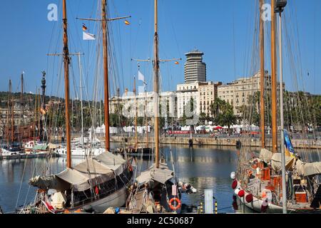 Navi storiche nel porto di Barcellona - Port Vell, Spagna Foto Stock