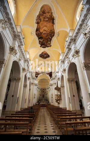 Interno della Chiesa barocca di San Carlo al corso, conosciuta anche come Collegiata, dedicata a San Carlo Borromeo, noto, Sicilia, Italia Foto Stock