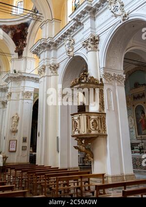 Interno della Chiesa barocca di San Carlo al corso, conosciuta anche come Collegiata, dedicata a San Carlo Borromeo, noto, Sicilia, Italia Foto Stock